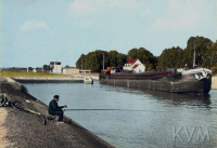 De Yzer, nog onder de eerste naam Louise. Postkaart van rond 1965 op het toen pas geopende canal du Nord